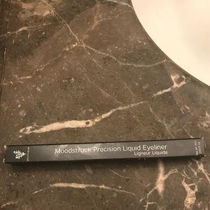 Moonstruck precision eyeliner